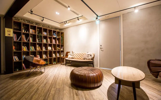 Taichung Easylazy Inn