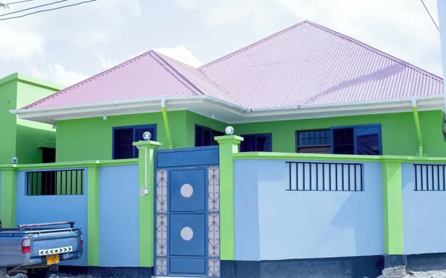 L &j modern backpackers BnB