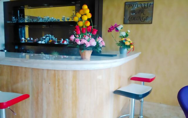 Travellers Hotel Phinisi