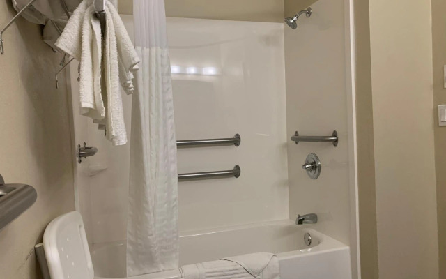 Comfort Suites Peoria I-74