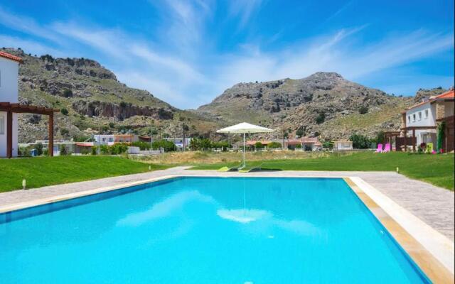 Elladas Villas with Pool at Kolympia!