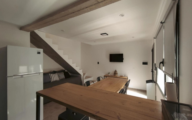 4 de Abril Dpto - by Me Nomad