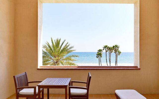 Le Meridien Ra Beach Hotel & Spa