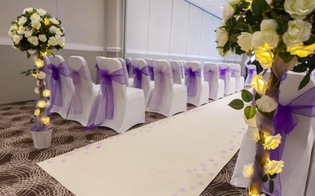 Holiday Inn Leeds Garforth by IHG