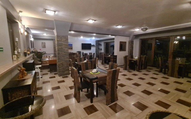 Hotel Rooms & Apartments POLARIS