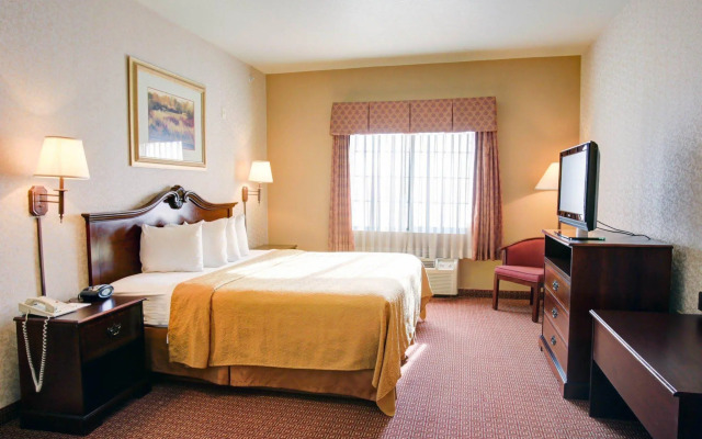 Quality Inn & Suites, Near University