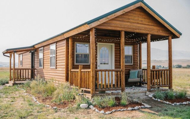 Paradise Valley Cabin by Chico & Yellowstone Park!