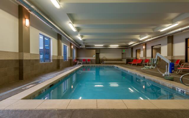Holiday Inn Express & Suites Denver South - Castle Rock by IHG
