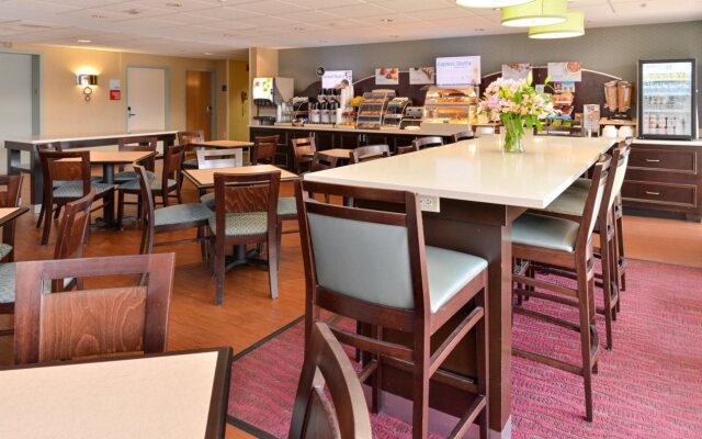 Holiday Inn Express Worcester