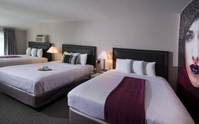 Hotel Iris - San Diego