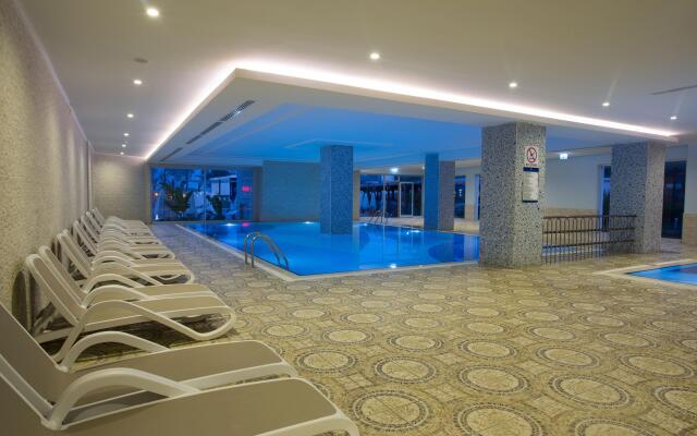 Water Side Resort & Spa