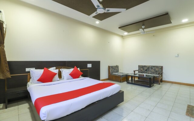 Hotel Hill Top by OYO