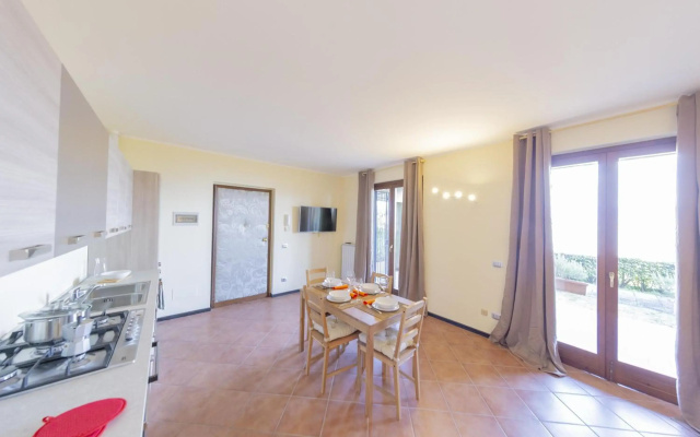 Riva del Sole Apartment with Garden