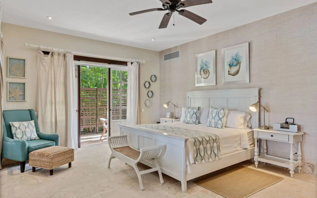 Sophisticated Villas With Private Pools and Staff
