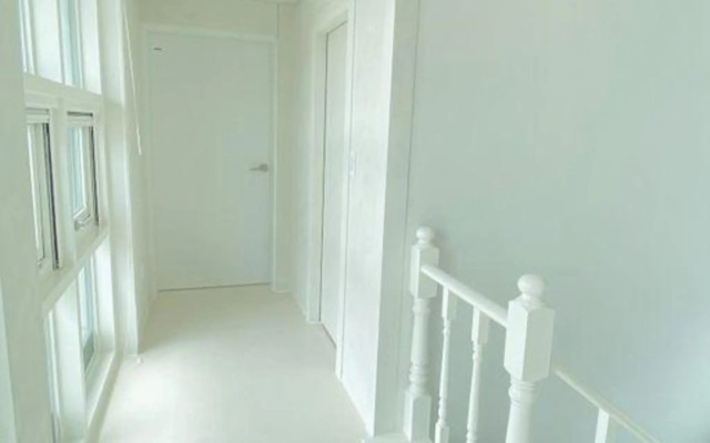 Jeju Paul in Lup Jeju Pension