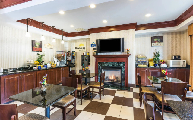 Days Inn by Wyndham Budd Lake