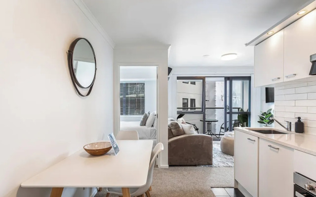 Central 3BR Full Kitchen & Amenities Zodiak Stays