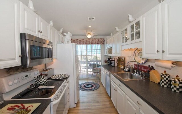 Beautiful Waterfront Colonial