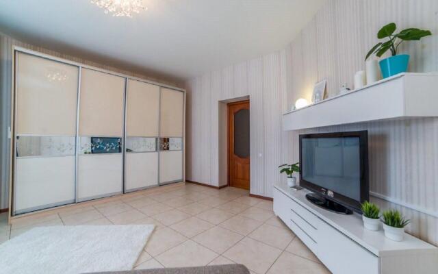 Европа Центр на улице Фролова 29