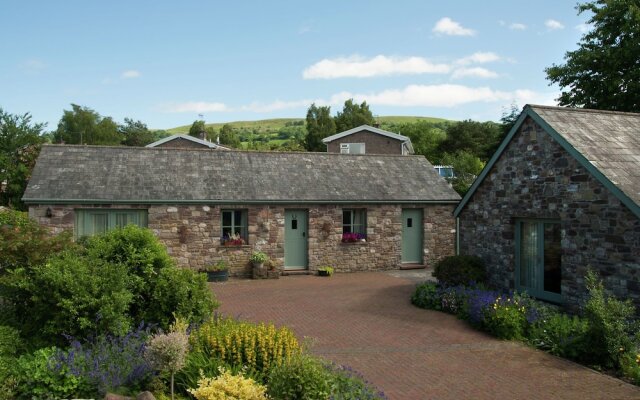 Comfortable Holiday Home in Crickhowell Near River Usk