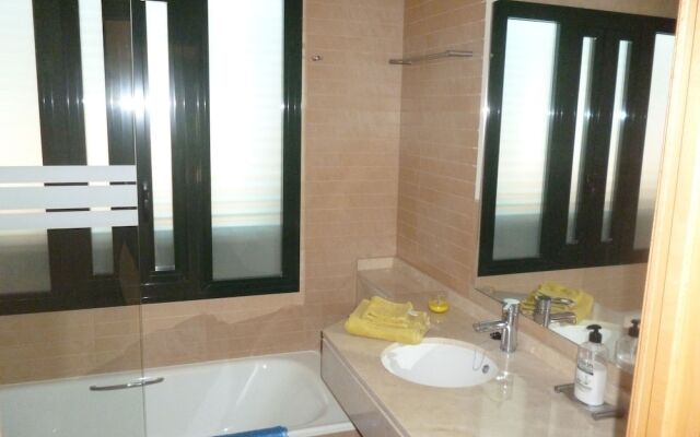 Ona Hacienda del Alamo Apartments