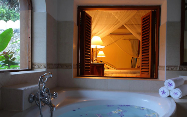 Sultan Sands Island Resort