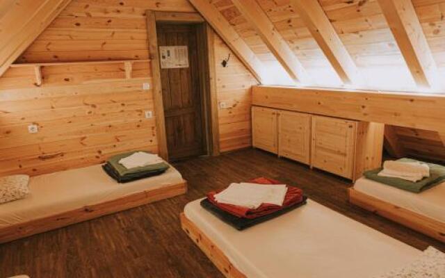 Hostel Lukna