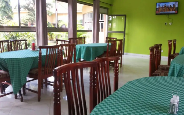 Pauline Hotel