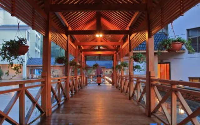 Jinchen Hotel