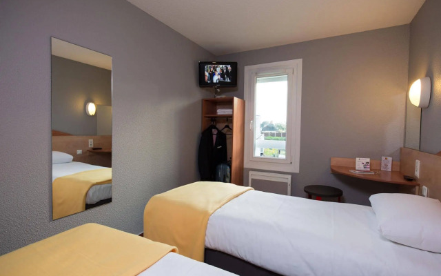 Kyriad Direct Orleans Ouest