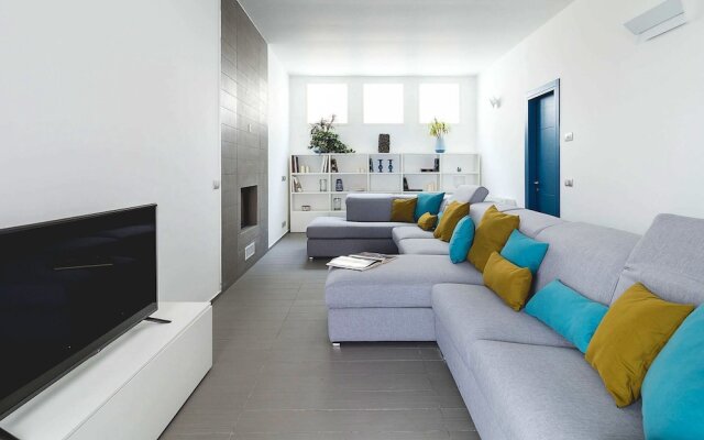 Holoiday Home in Cefalu With Terrace