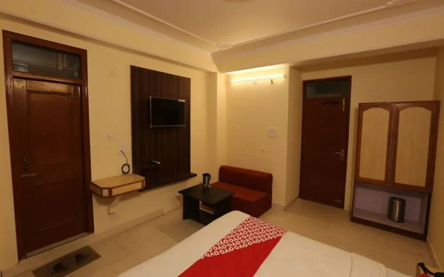 Tanwar Regency by OYO Rooms