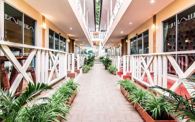Tawaen Beach Resort