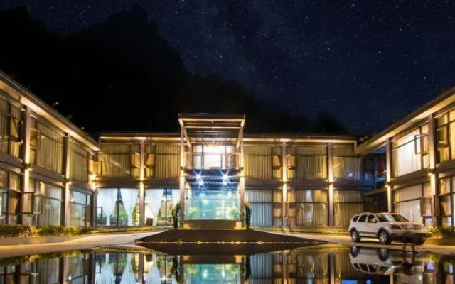 Xingyue Space Folk Hotel