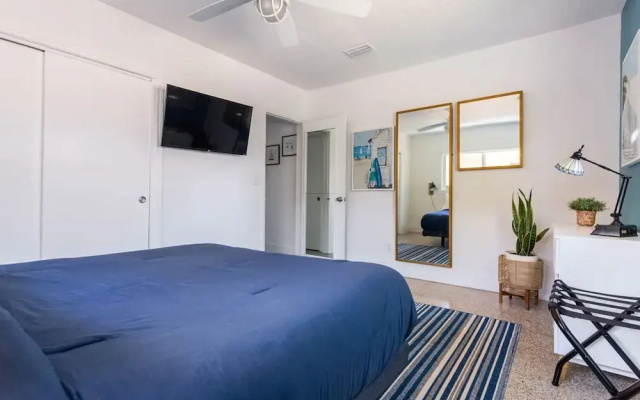 Peaceful Beach Oasis With Free Parking