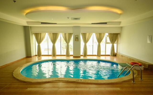 Golden Marina Resort