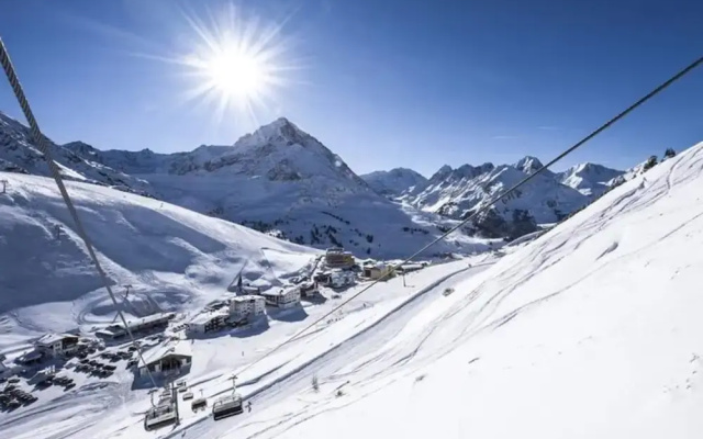 Sun & Snow in Kuhtai