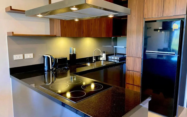 Escape Condominiums Beachfront Suites - Mae Phim