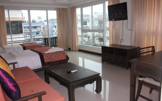 Sooksabai Jomtien Beach Hotel