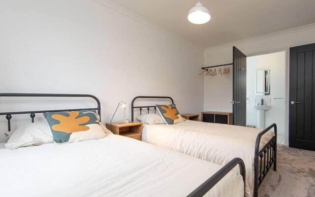 Beautiful 3-bed House in Merthyr Tydfil