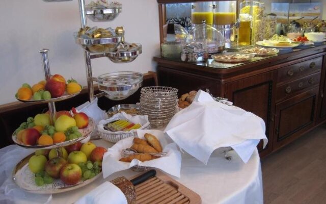 Hotel Garni Ogris Am See