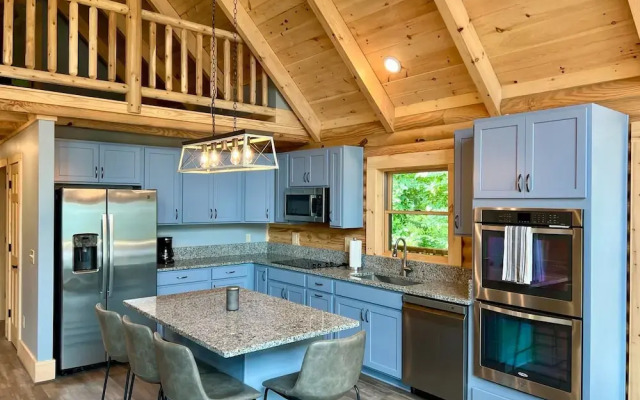 Wintergreen Chesnut Hot-tub Arcade Fireplace