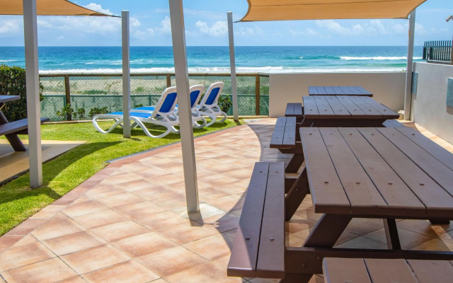Breakers North Absolute Beachfront Apartments