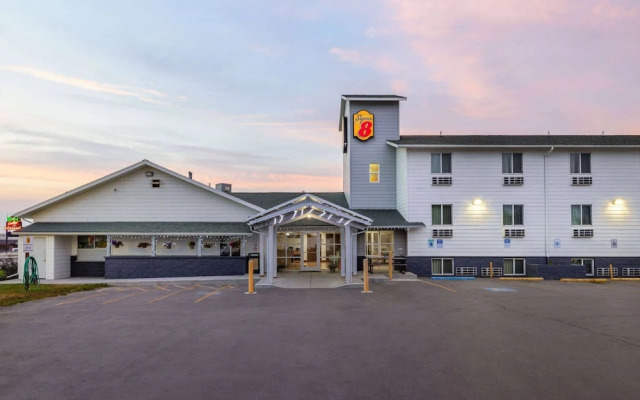 Super 8 Belgrade/ Bozeman Airport