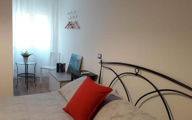 ES - Essential Solution & Emotion Stories (locazione turistica)