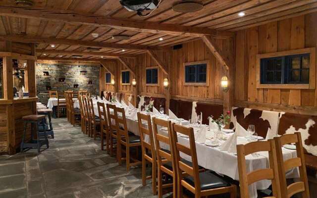 Alver Hotel AS