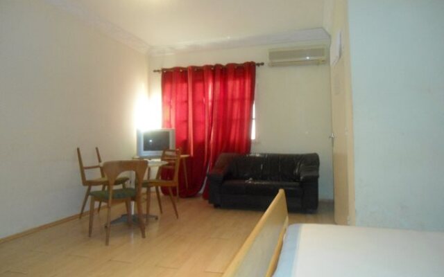 Hotel Ambassade des Parcelles