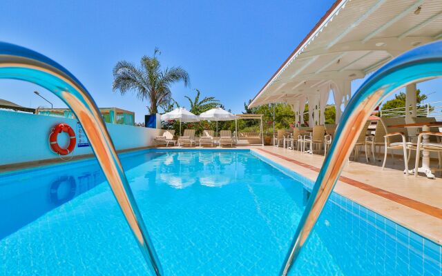 Linda Beach Hotel 