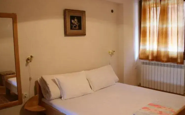 Dinko Motel