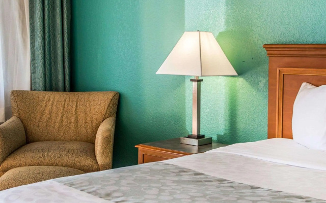 Quality Inn Tulsa Central